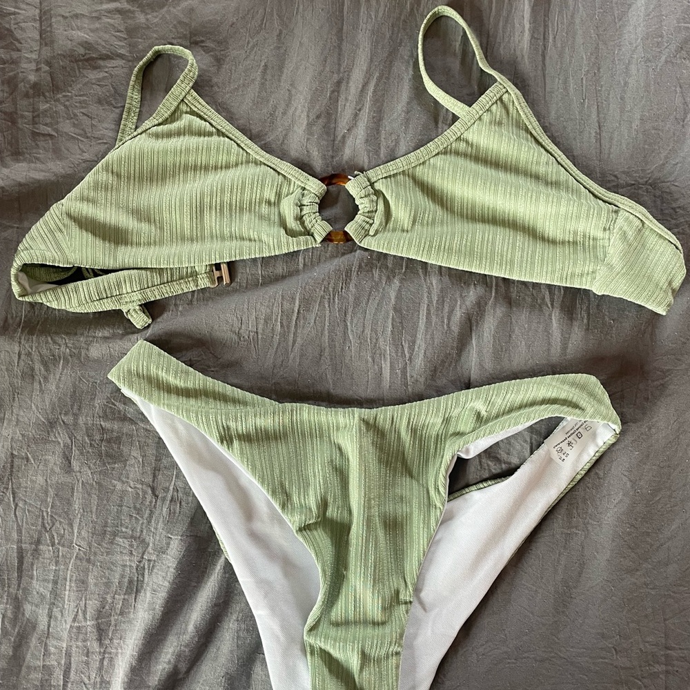 Green ring bikini
